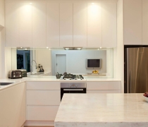 Đá nhân tạo Solid Surface và kinh nghiệm mặt đá bếp bền - đẹp