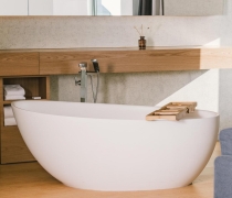 Phòng tắm như khách sạn 5 sao với bồn tắm freestanding