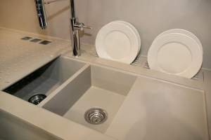 Bồn rửa chén đá nhân tạo có phải lựa chọn tốt nhất?