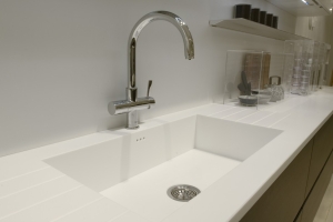 Vì sao nên chọn chậu rửa mặt dương bàn đá Solid Surface Corian?