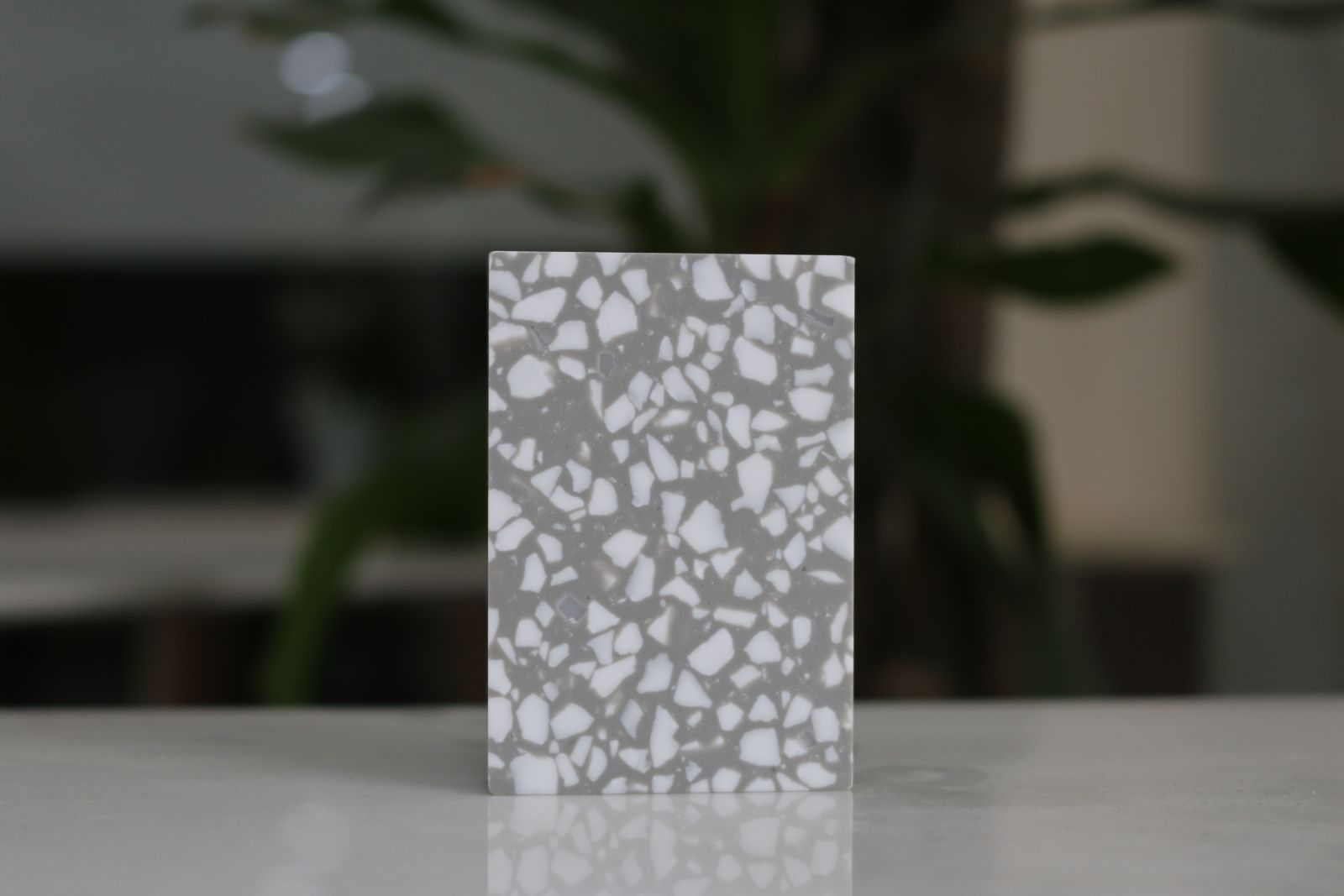 mặt bếp đá solid surface