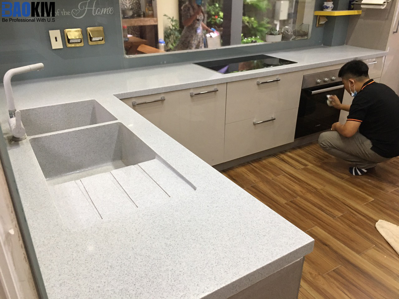 mặt bếp đá solid surface