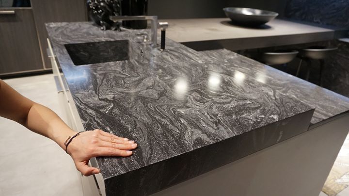 mặt bếp đá solid surface