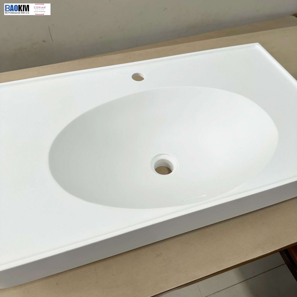 chau-lavabo-da-solid-surface-lien-mach