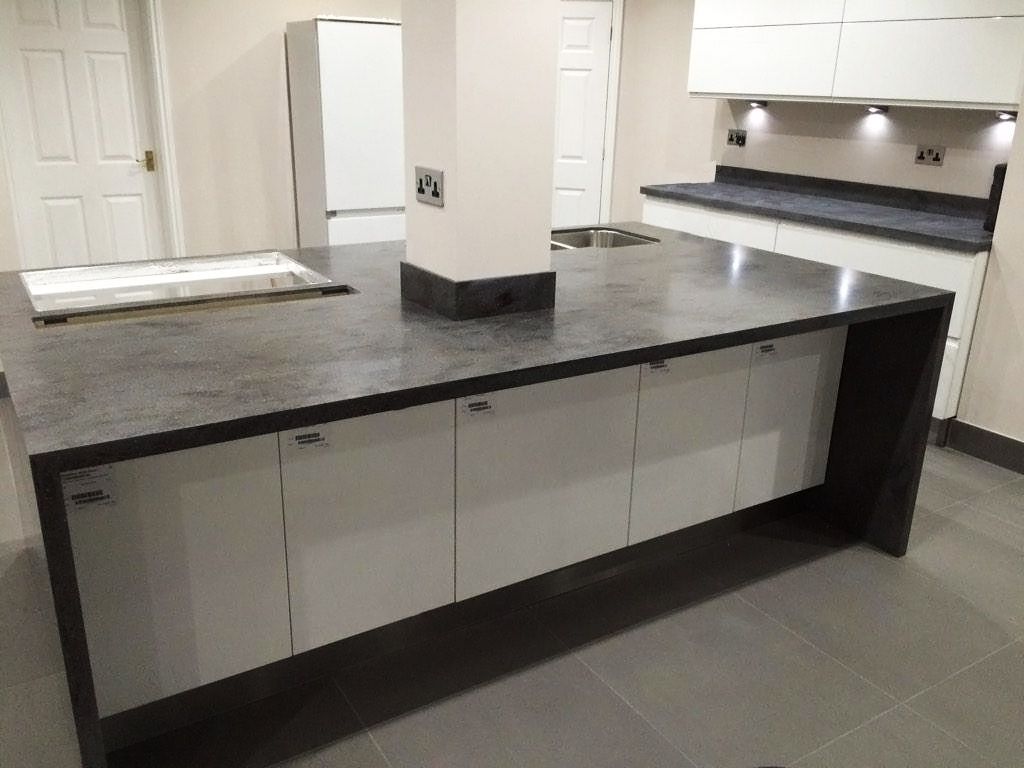 đá solid surface