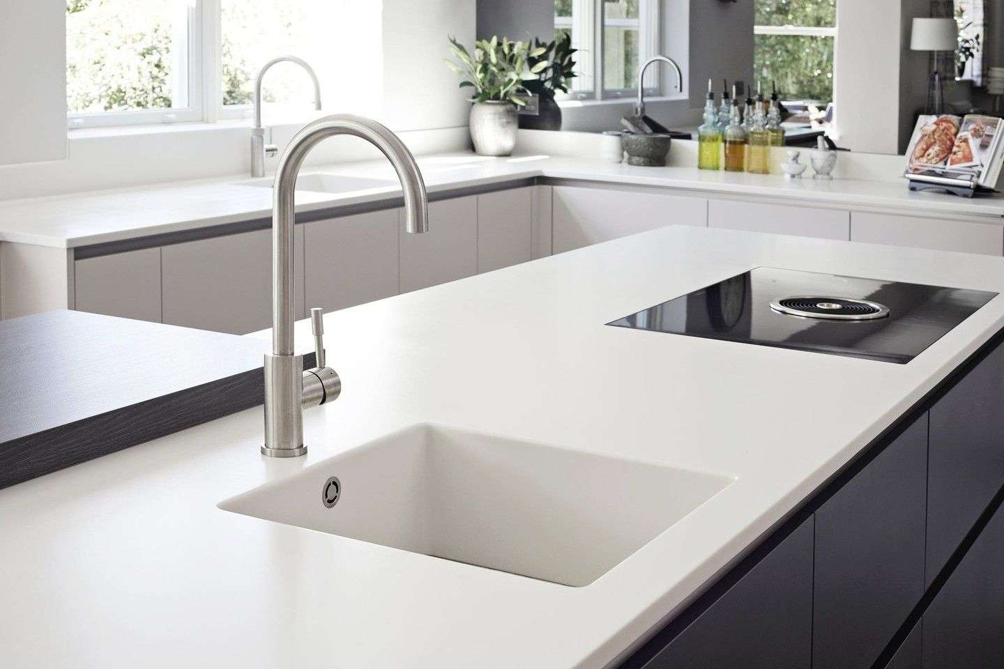 mat-bep-da-solid-surface-mau-cameo-white
