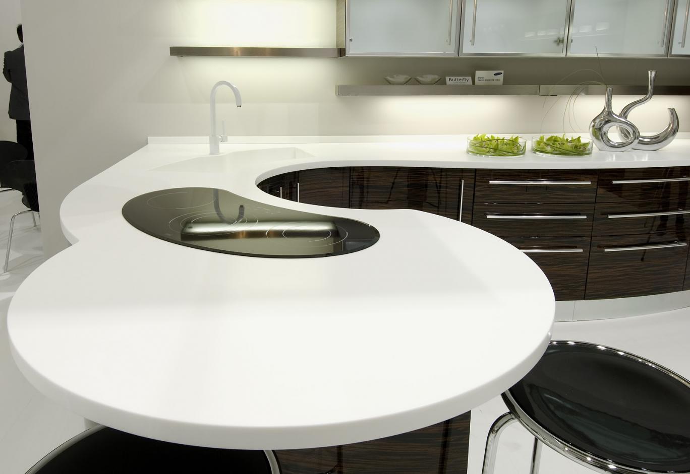 mat bep da Solid Surface